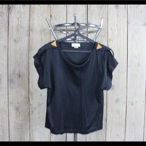 Short sleeve top
